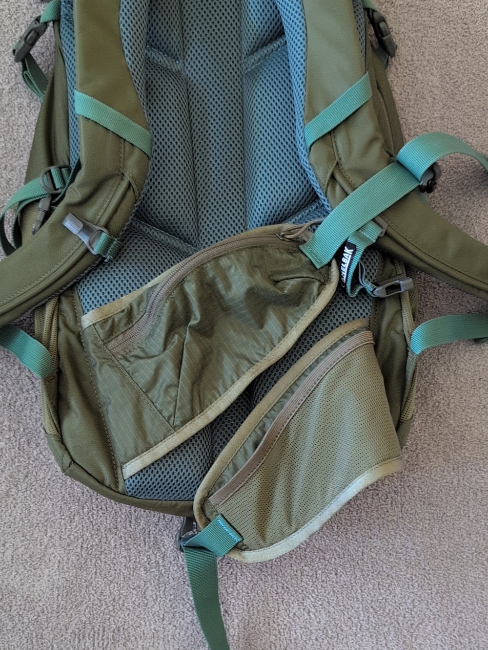 CamelBak Olive Green Helena 20 Backpack - Picture 3 of 10